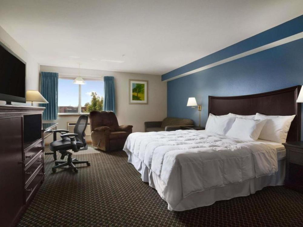 Days Inn by Wyndham Lacey Olympia Area